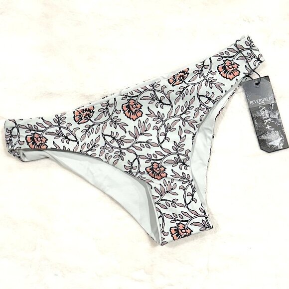 NWT Tavik Ali Moderate Swim Bottom in Light Blue Wild Flower Print - Extra Small - Picture 2 of 9